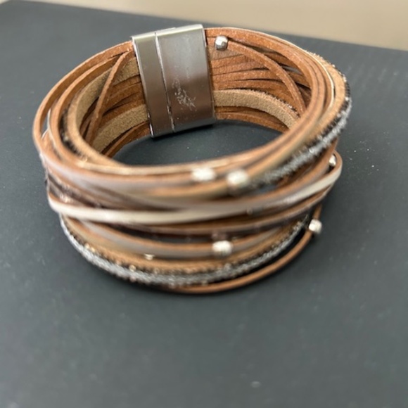 Leather stranded bracelet - Picture 1 of 4